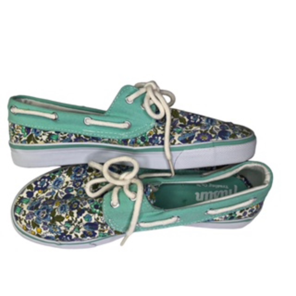 NWOT Austin Trading Co Floral Pattern Sneakers Size 6